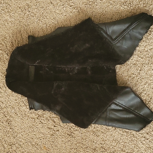 Blanknyc faux fur/leather vest! - Picture 7 of 7